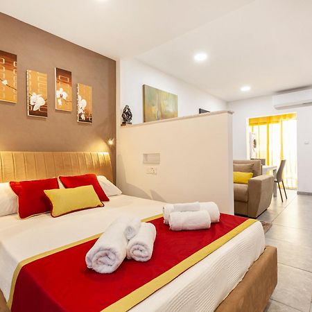 Modern & Lovely Studio - Prime Location Saint Julian's ภายนอก รูปภาพ