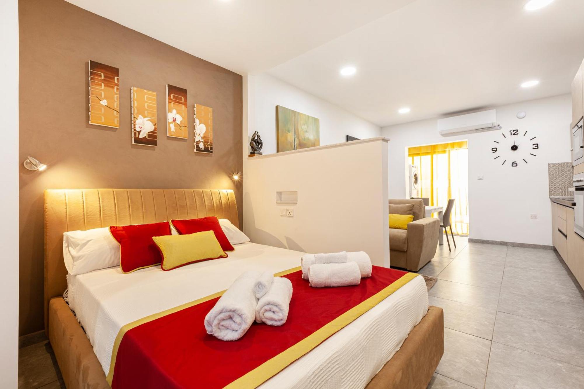 Modern & Lovely Studio - Prime Location Saint Julian's ภายนอก รูปภาพ